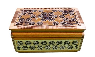 Medium size mother of pearl tortilla jewellery box